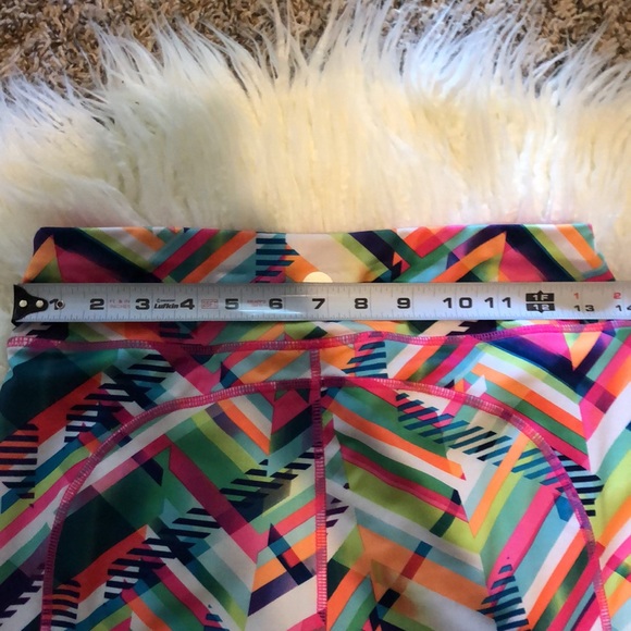 10/$35🏷️♥️Avia workout cropped leggings mesh pink colorful pattern fitness gym - Picture 7 of 7